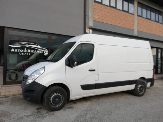 Renault Master Medio